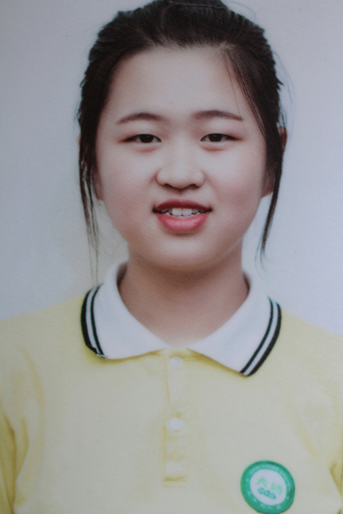 董朋月